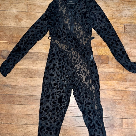 NWT - Picture 2 of 4